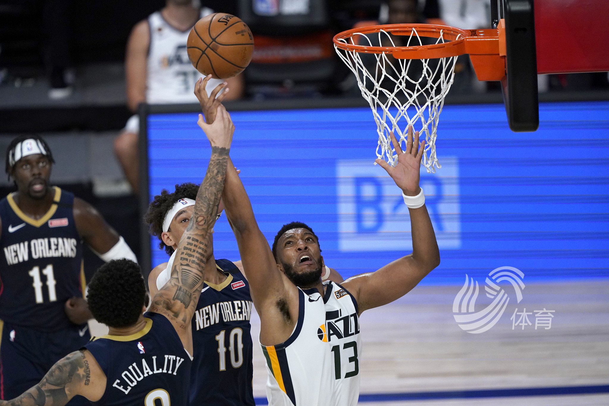 反而在关键 反而在关键